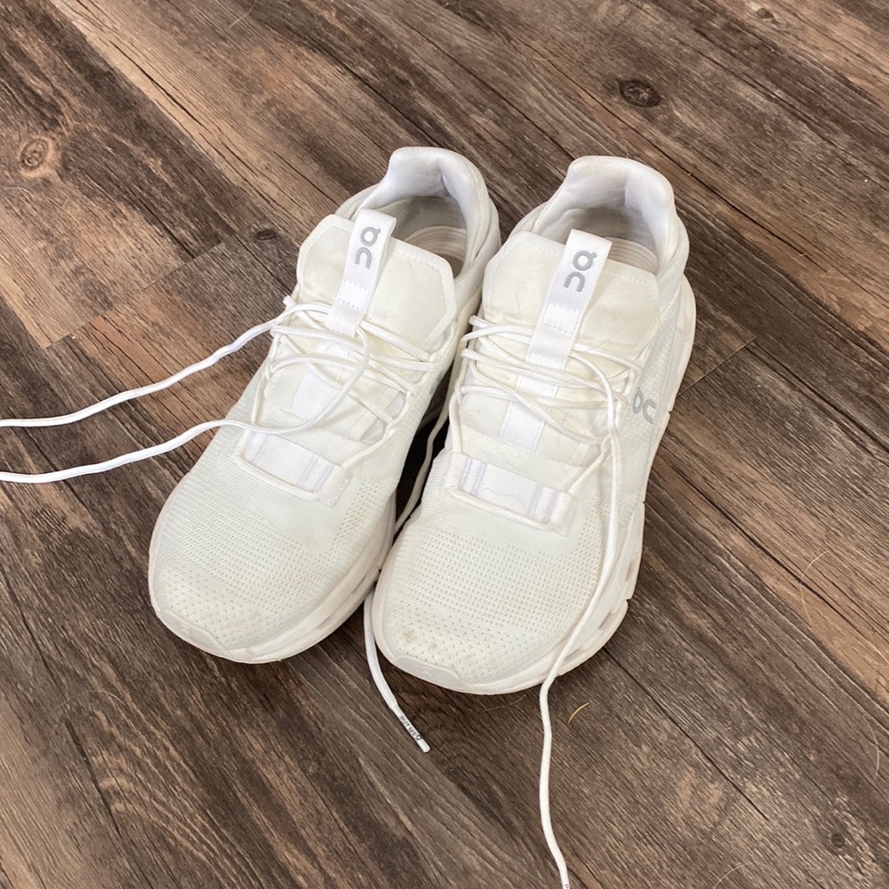 White cloudnova